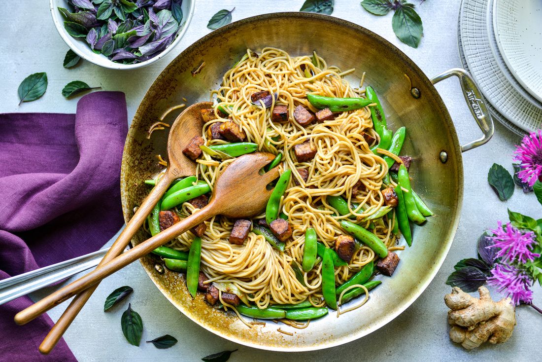 DISH// 生写真 STIR FRIED NOODLES TEMPEH SNAP
